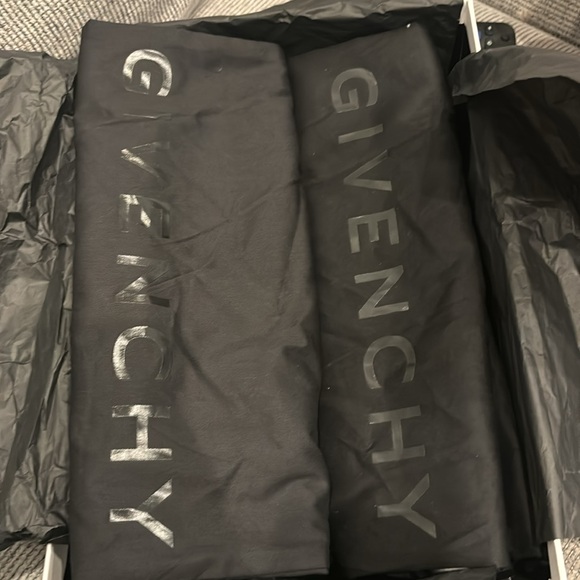 Givenchy brand new leather city sport sneakers sz 36. - Picture 9 of 11